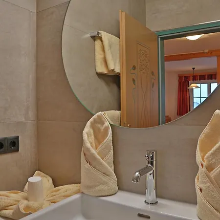 Hotel apartamentowy Paradies - Schrempfgut