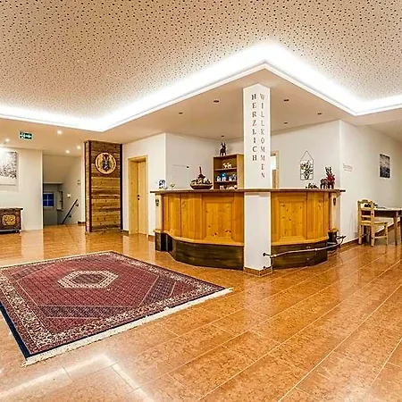 Paradies - Schrempfgut Hotel apartamentowy Flachau